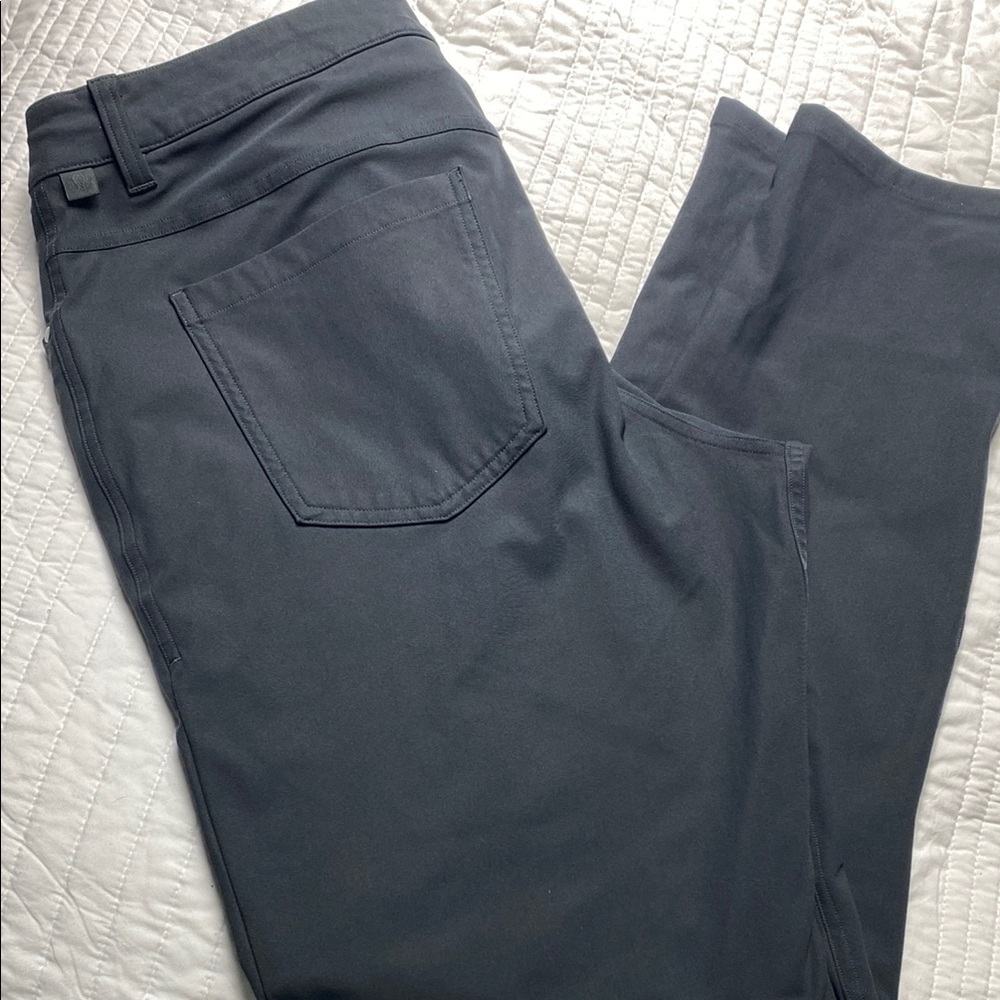 Men’s LULULEMON slim fit 5 pocket pant size 35